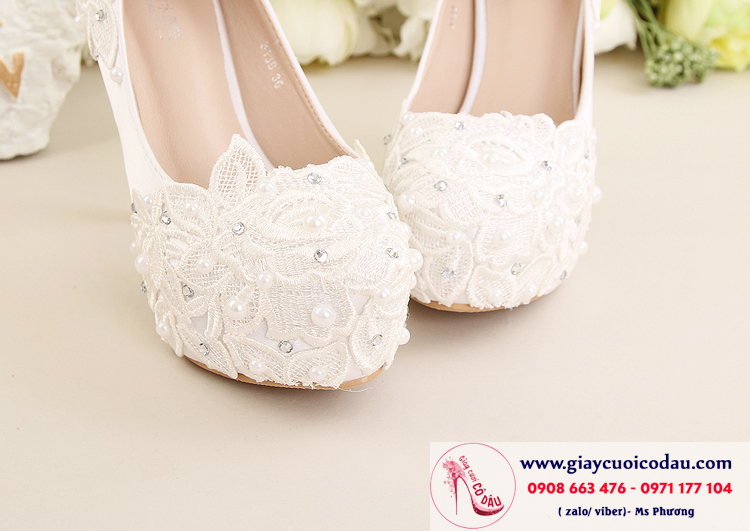 Giày cưới cô dâu màu trắng đính ren cao 10-12cm GCD100