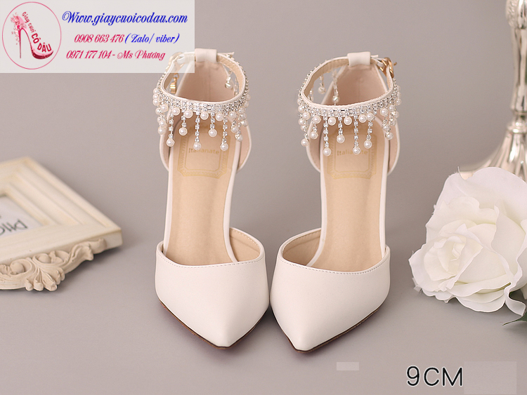 Giày cưới cô dâu quai ngang xinh xắn màu trắng trơn GCD4701