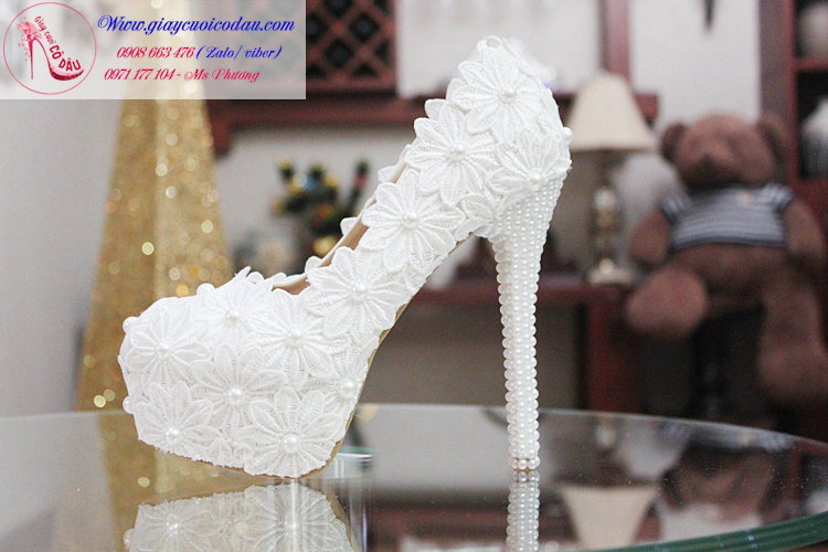 Giày cưới cô dâu màu trắng đính hoa xinh xắn 3- 12cm GCD78