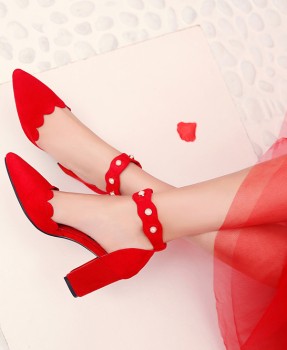 Giày cưới màu đỏ đế vuông rực rỡ GCD88